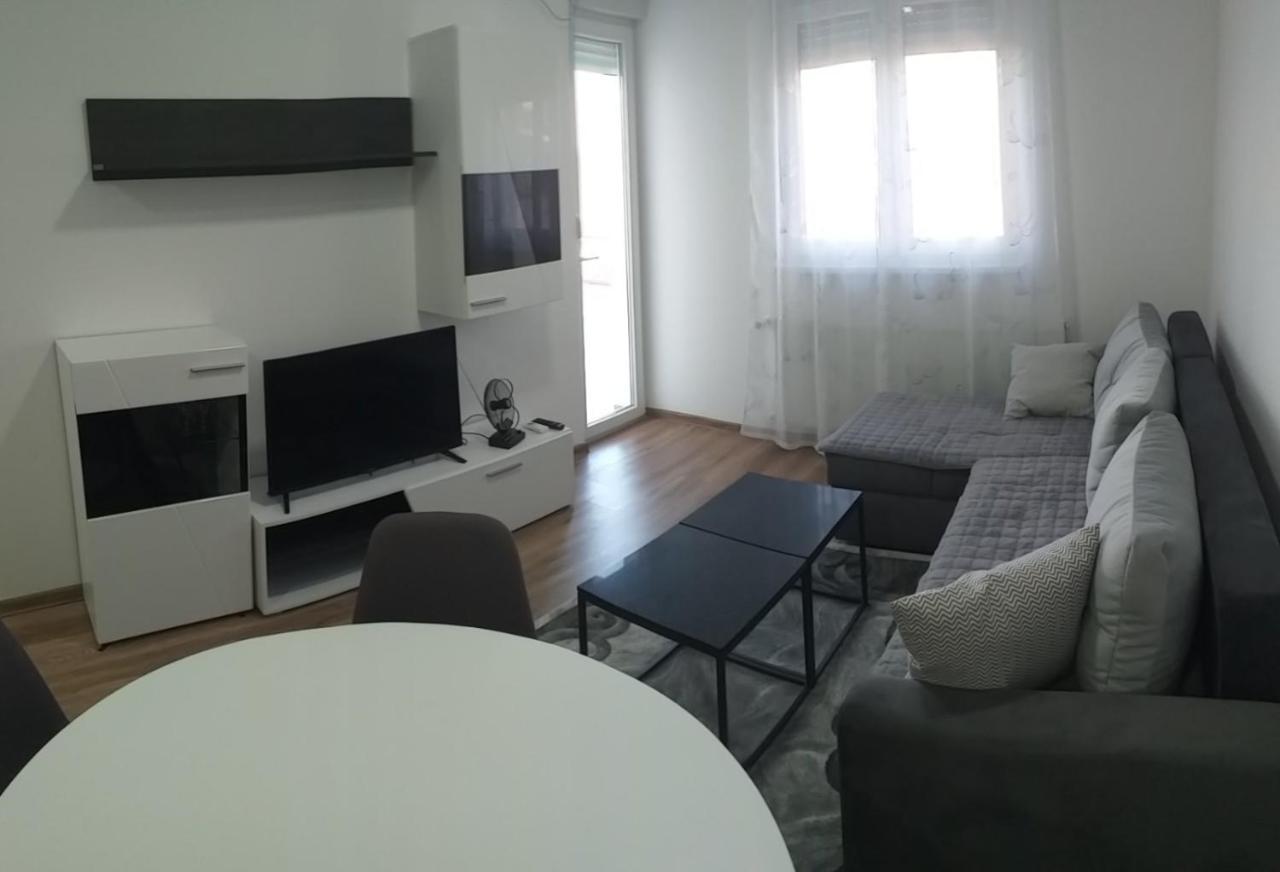 Renome Apartmani Banja Koviljača Eksteriør billede