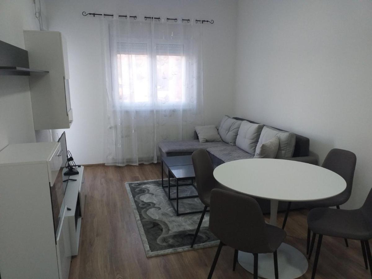 Renome Apartmani Banja Koviljača Eksteriør billede